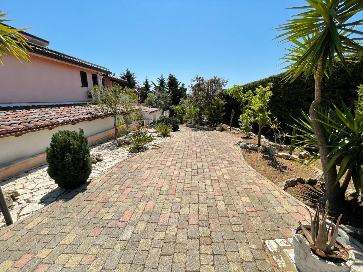 Villa Arenella Вьесте Экстерьер фото